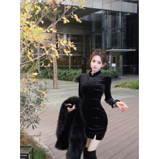 批发复古新中式刺绣黑色丝绒<b class='q'>改良</b><b class='q'>旗袍</b>连衣裙立领盘扣开叉包臀裙