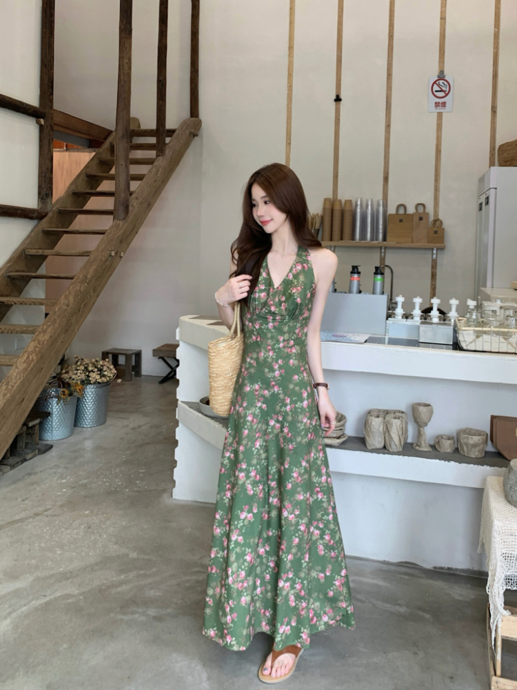 실사 정가 남쪽 법 휴일 바람 품격 V넥 민소매 스트랩 행침 목 롱 스커트 녹색 꽃무늬 조끼 원피스