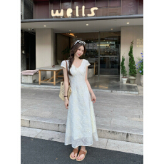 批发实拍实价 度假风气质v领收腰连衣裙女法式复古拼接提花氛围感长裙