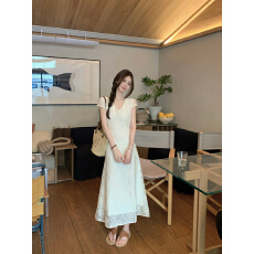 批发实拍实价 度假风气质v领收腰连衣裙女法式复古拼接提花氛围感长裙