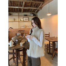 批发实拍实价！冬季百搭立领马甲女韩系高级感杏色毛茸茸无袖马夹上衣