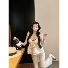 实拍 少女感重工蕾丝花边镂空吊带飞袖娃娃衫上衣+立体波点微喇裤