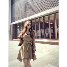批发实拍 巴黎街头 英伦风<b class='q'>双排扣</b>翻领<b class='q'>风衣</b>外套+前短后长伞状廓形半裙