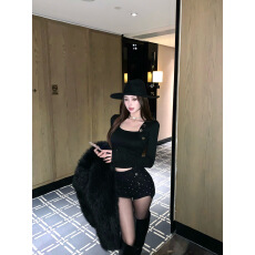 批发实拍 美式辣妹银扣方领加绒<b class='q'>打底</b>上衣+烫钻双排扣特殊剪裁毛呢<b class='q'>短裤</b>