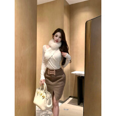 实拍 双色交叉挂脖微透上衣+毛毛围脖+重工撞色皮带拼接毛呢半裙