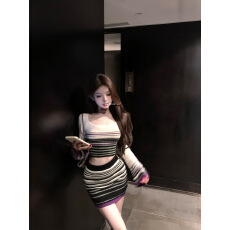 实拍 韩系欧尼条纹圆领微喇袖口短款针织上衣+针织包臀短裙套装