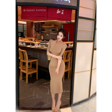 批发实拍 蜜糖松饼 韩系半高领中袖后开叉收腰修身卡其<b class='q'>中长</b>款<b class='q'>连衣裙</b>