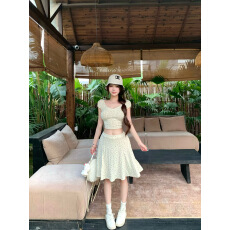 实拍 花野信笺 多片拼接剪裁小飞袖碎花上衣+肌理感半裙