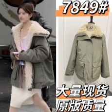 批发赵露思<b class='q'>明星</b><b class='q'>同款</b>军绿色羊羔毛工装派克服女中长款加绒冲锋衣外套厚