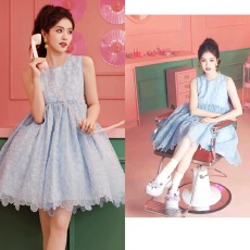 批发2026新<b class='q'>款</b>夏季白鹿<b class='q'>明星</b>同款蓝色无袖<b class='q'>连衣裙</b>性感百搭中长<b class='q'>款</b>裙子女