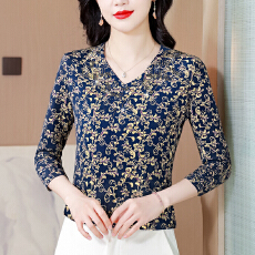 批发实拍 冬季新款打底衫女长袖V领时尚烫钻花色上衣气质高档<b class='q'>妈妈装</b>