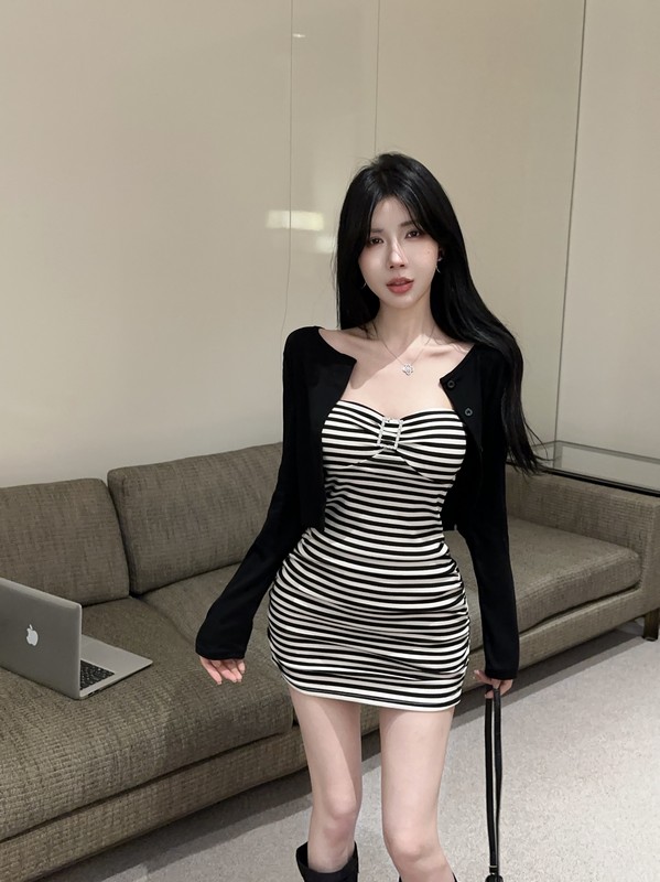 FA35512# 辣妹条纹抹胸裙秋装长袖开衫包臀连衣裙两件套 服裝批發女裝批發服飾貨源
