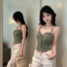 批发实价实拍美式热辣妹性感设计小众牛仔吊带女内搭外穿挂脖上衣<b class='q'>夏季</b>