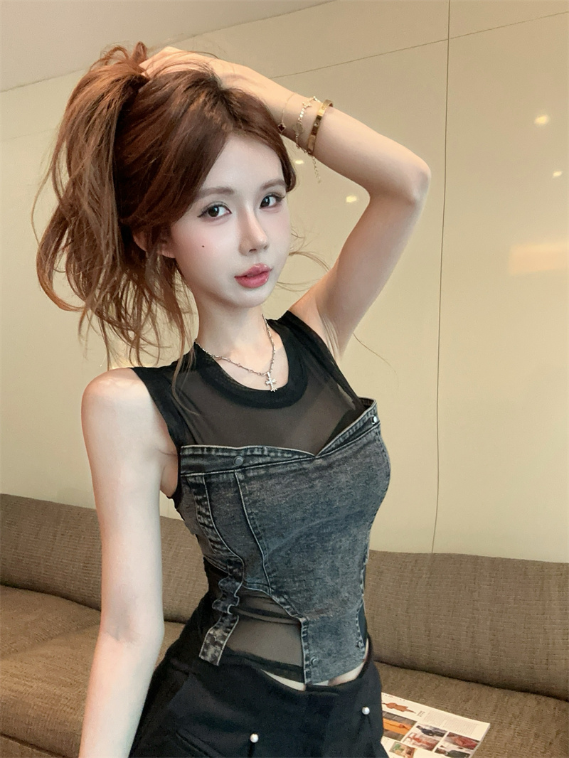 정가 실사 2026 새로운 여성 의류 세련된 패션 몸매 가꾸기 슬림해 보이는 망사 패치워크 데님 조끼
