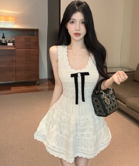 실사 정가 부드러운 바람 화이트 니트 드레스 봄비 허리 수축 한 마디 니트 슬립 미니 스커트