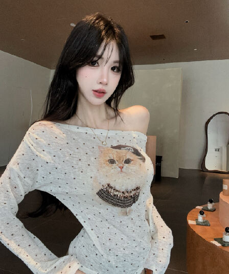 실사 정가 새끼 고양이 도트 무늬 프린트 긴팔 자외선 차단 티셔츠 달콤한 매운맛 바람 몸매 가꾸기 슬림해 보이는 오프숄더 맨위