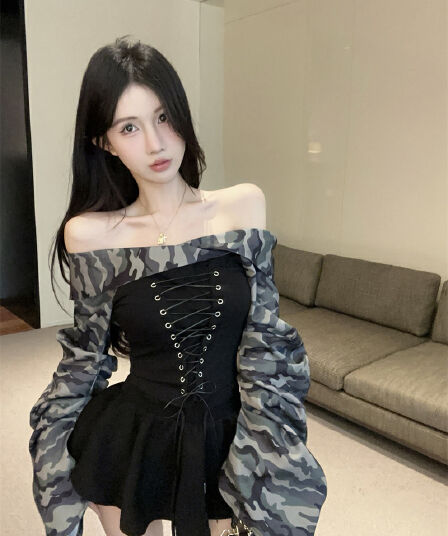정가 실사 핫걸 카모플라주 허리 스트랩 오프숄더 긴팔 티셔츠 여성 순수한 욕망 섹시함 슬림해 보이는 맨위 트렌디