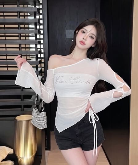 실사 정가 핫걸 디자인 센스 비스듬한 어깨 마이크로 ~을 통해 망사 티셔츠 작은 심장 기계 홀로우 아웃 긴팔 몸매 가꾸기 핫픽스 맨위