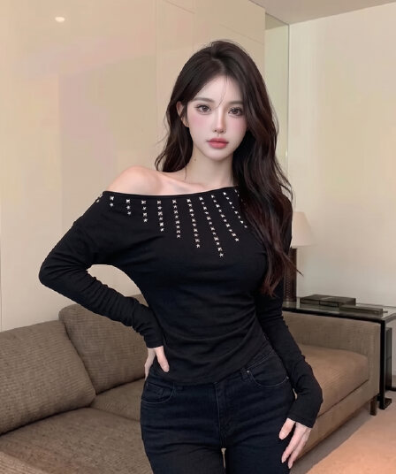 실사 레트로 아메리칸 비스듬한 어깨 디자인 센스 긴팔 티셔츠 오프숄더 몸매 가꾸기 리우 딩 오프숄더 맨위