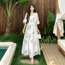 孕妇装大码度假风连衣裙气质名媛碎花泡泡袖v领绝美小裙