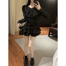 批发实拍实价 毛毛球针织网纹长袖上衣短裙<b class='q'>裤</b>减龄法式套<b class='q'>装</b>女冬