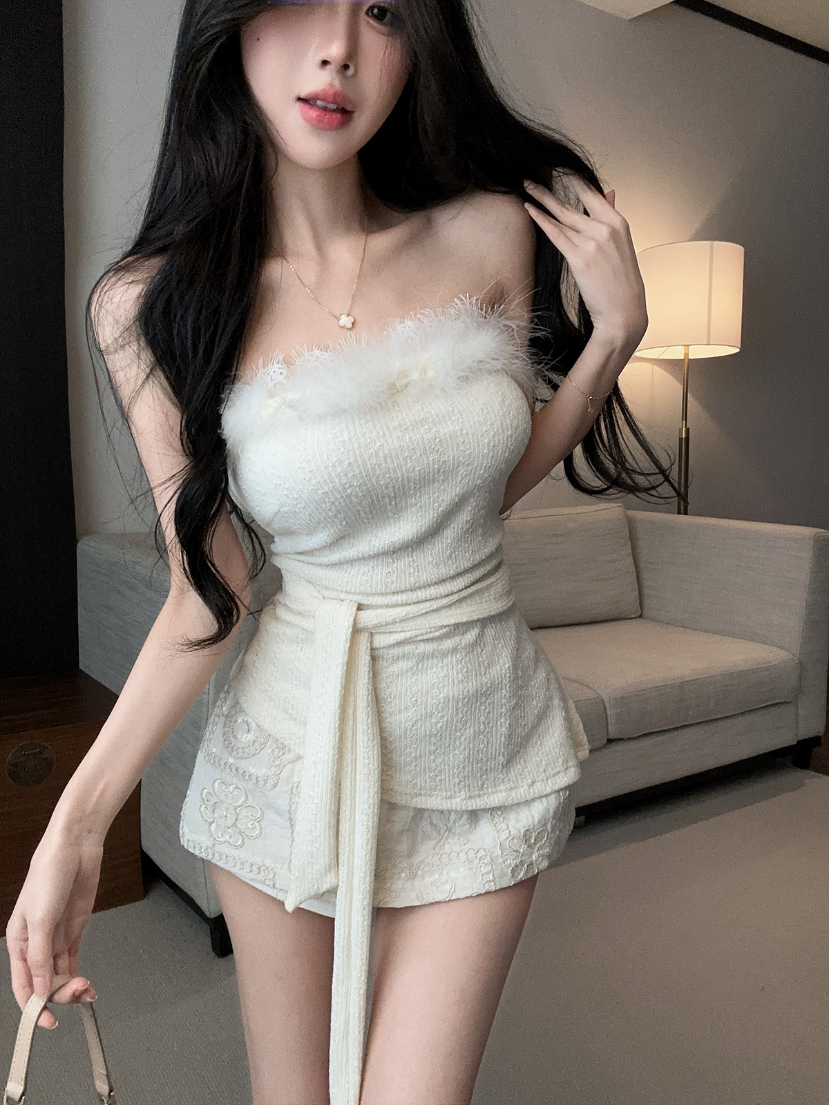 실사 정가 부드러운 모피 철자 레이스 레이스 스트랩 순수한 욕망 튜브탑 빛 럭셔리 자수 미니 스커트 여성 봄 세트