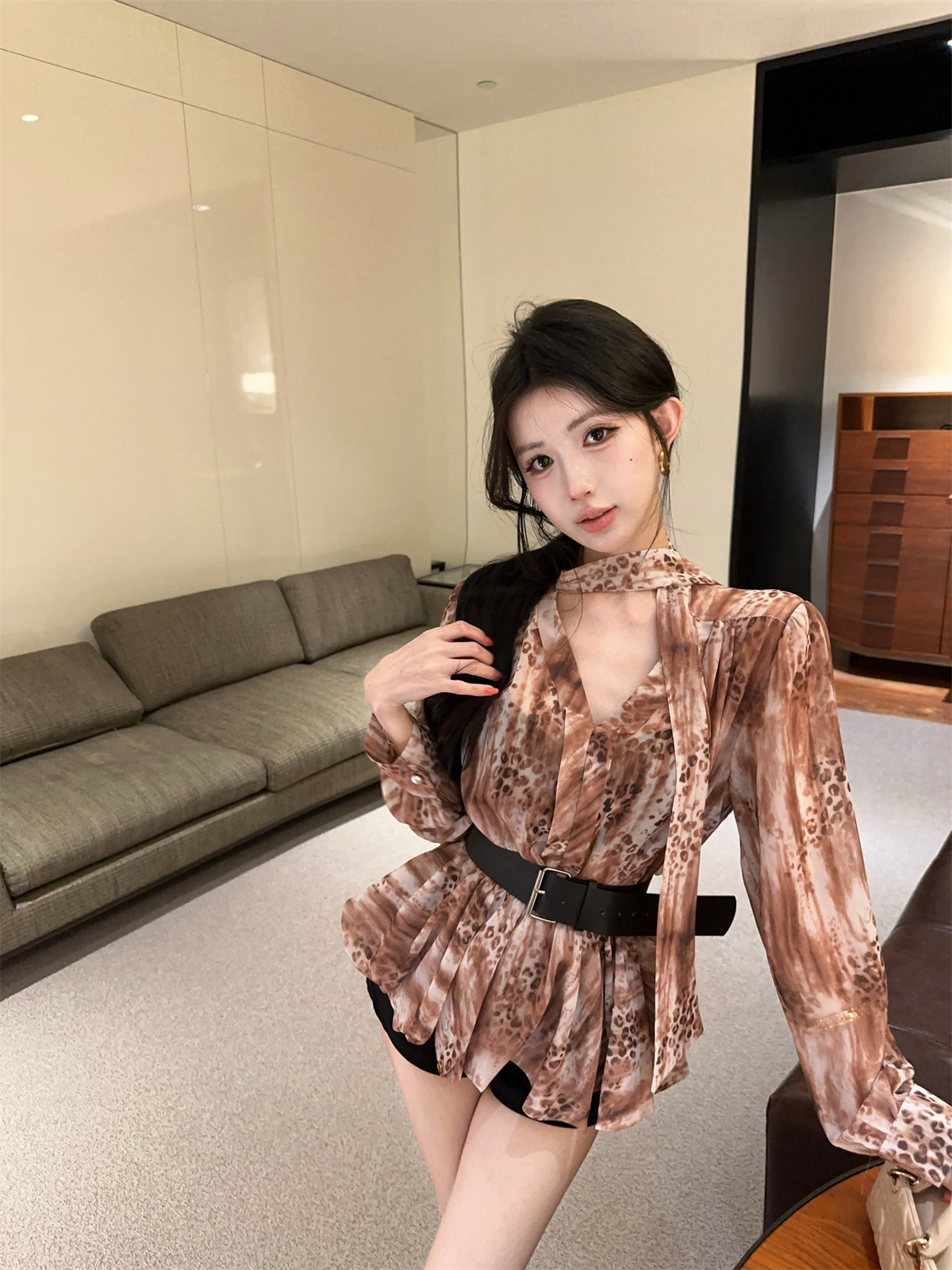 실사 정가 꽃무늬 버블 긴팔 프랑스식 여성 셔츠 봄 레이스업 나비 매듭 쉬폰 블라우스 벨트 포함