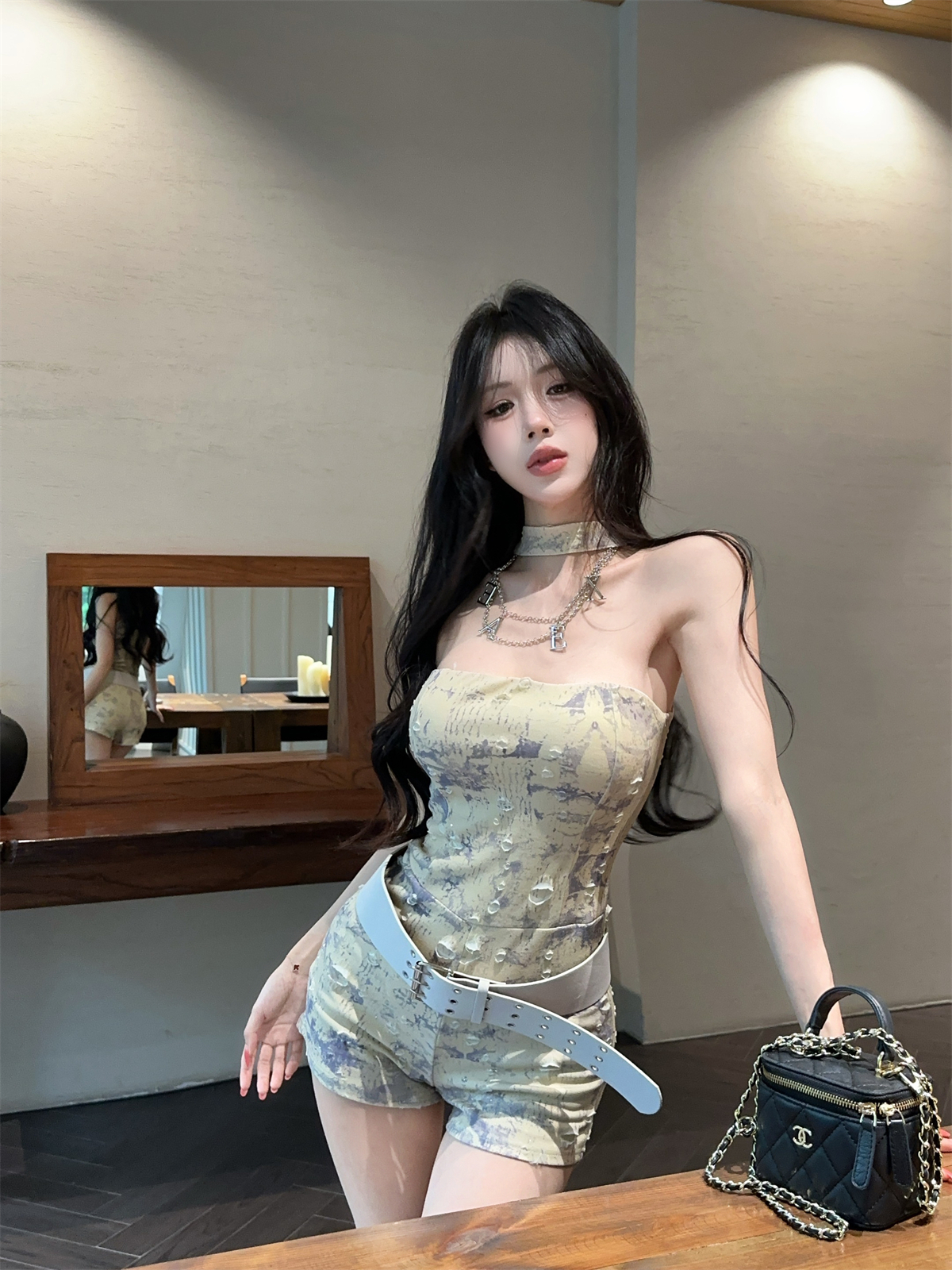 실사 정가 달콤한 차가운 행침 목 찢어진 홀치기 염색 다림질 금박 튜브탑 올인원 바지 알파벳 체인 벨트 점프 슈트 반바지