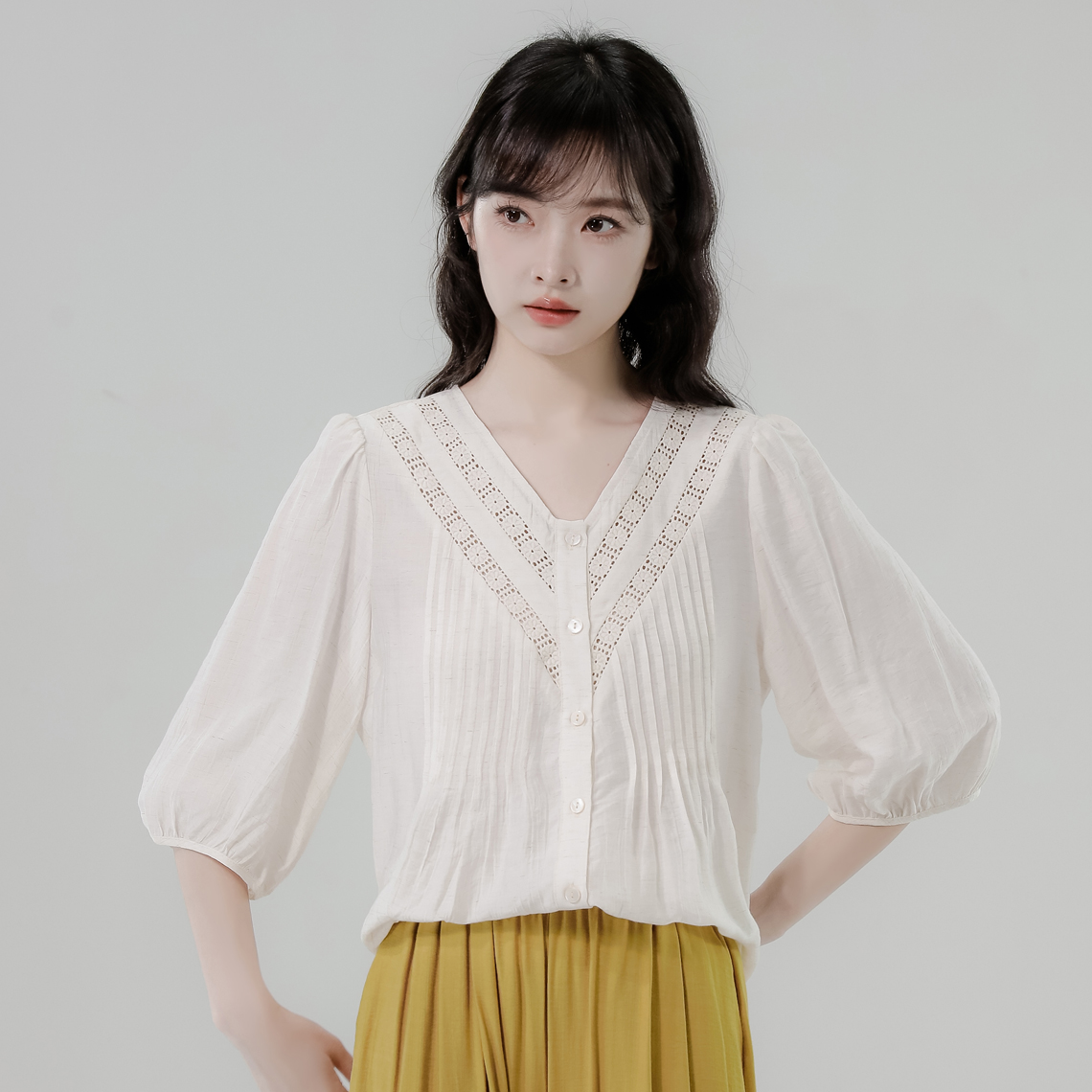 RY2496# 白色娃娃衫上衣女2026夏季新款含亚麻小衫淡人轻薄款v领衬...