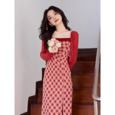 批发实拍复古<b class='q'>格</b>子吊带裙配开衫 上架+40以上