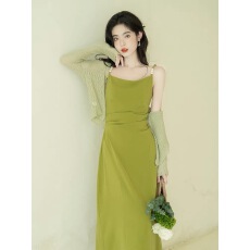 批发实拍柔情梦露珍珠吊带连衣裙+<b class='q'>防晒衫</b> 上架+40以上