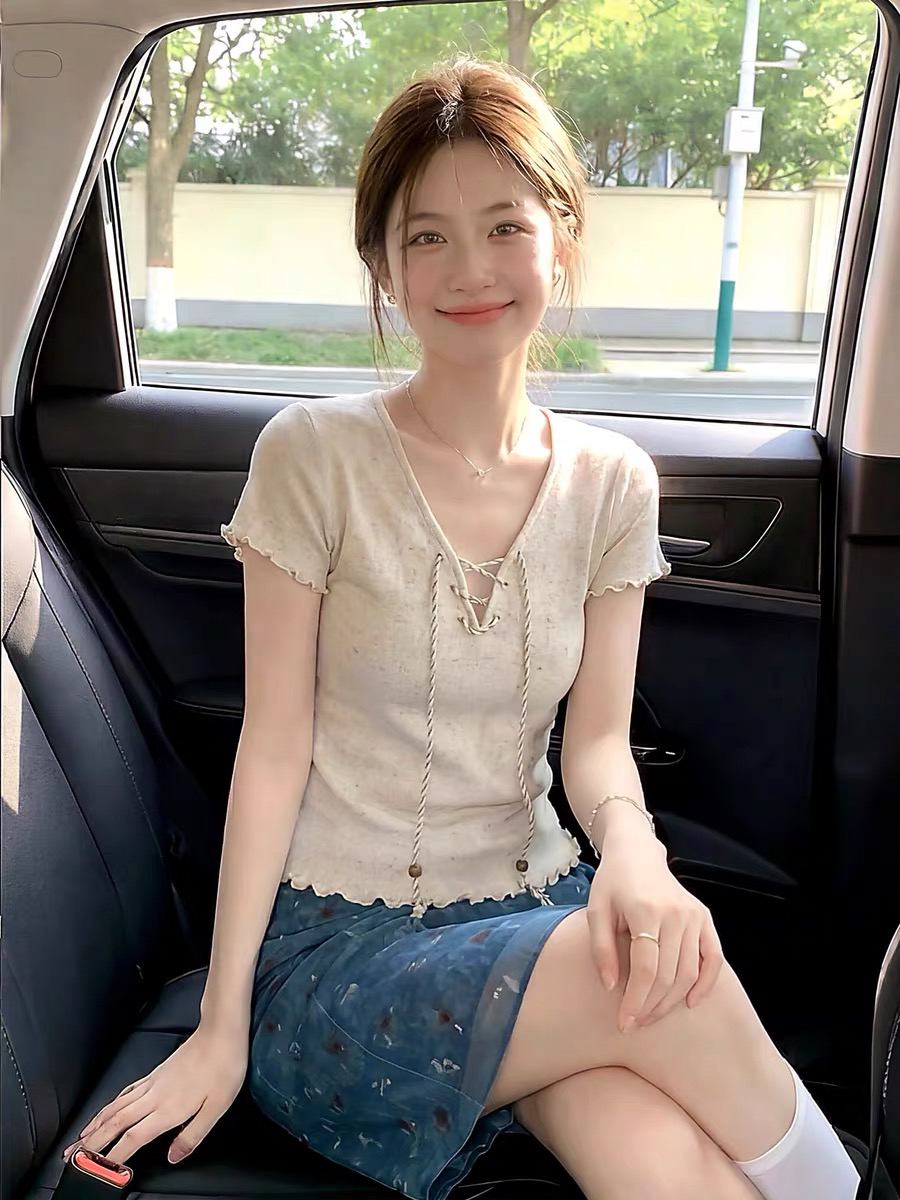 순수한 욕망 바람 V넥 스트랩 니트 반팔 티셔츠 반신 스커트 여름 프릴 몸매 가꾸기 슬림해 보이는 핫걸 다용도 세트