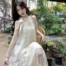 批发网纱刺绣碎花蝴蝶结无袖挂脖连衣<b class='q'>裙</b>女夏季法式超仙绝美仙女长<b class='q'>裙</b>子