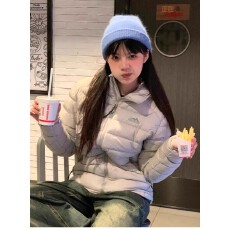 批发网图<b class='q'>情侣</b><b class='q'>男女</b>同款排骨刺绣山峰短款连帽棉服外贸内胆棉衣外套