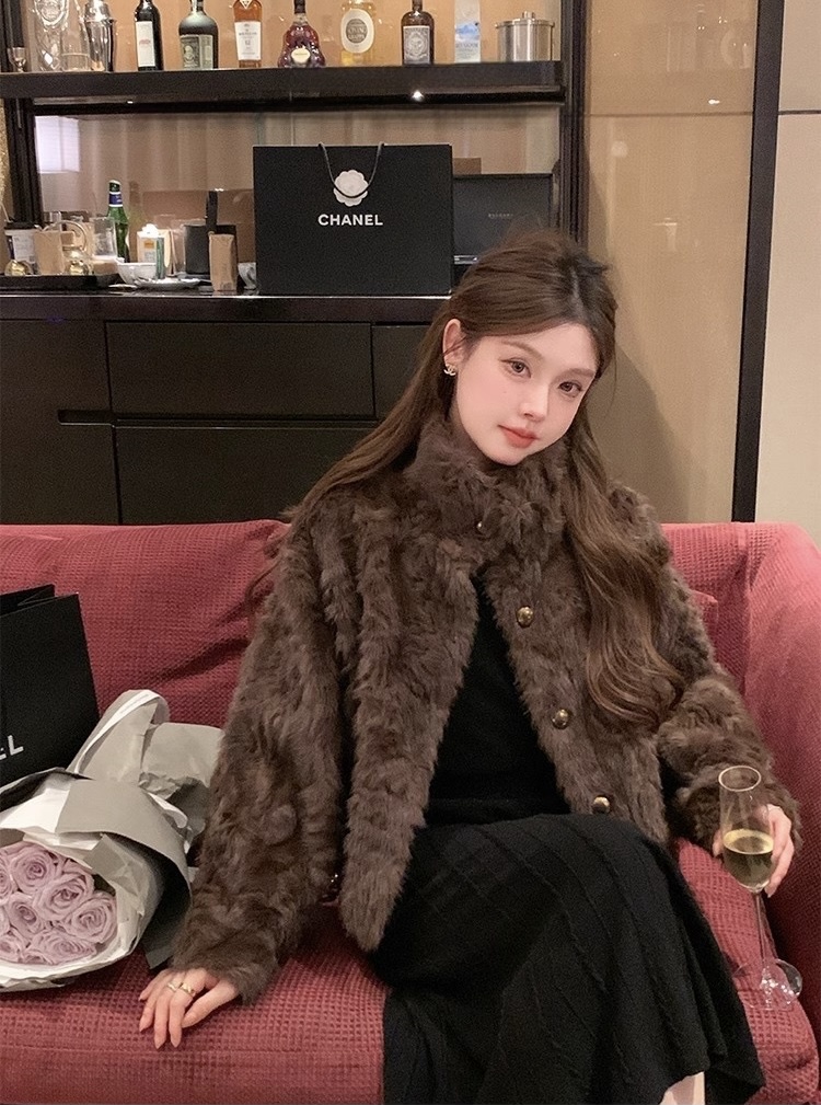 MY17490# 新款立领环保小湖羊女短款小个子仿皮草外套毛毛上衣女女裝貨...