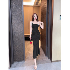 批发实拍低胸单肩吊带紧身包臀短款打底<b class='q'>连衣裙</b>