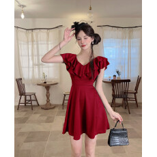 批发实拍低胸荷叶边<b class='q'>短袖</b>包臀大摆<b class='q'>连衣裙</b>