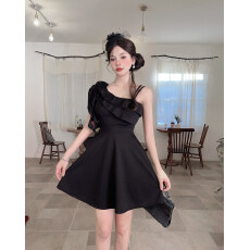 批发实拍低胸荷叶边<b class='q'>短袖</b>大摆单肩打底<b class='q'>连衣裙</b>