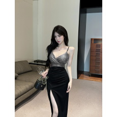 批发实拍性感低胸装色吊带包臀打底<b class='q'>连衣裙</b>