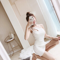 批发模特实拍<b class='q'>性感</b><b class='q'>夜店</b>公主服单肩斜肩抓皱不规则包臀连衣裙