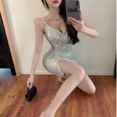 批发实拍新款<b class='q'>夜店</b><b class='q'>性感</b>修身亮片吊带连衣裙开叉小黑裙