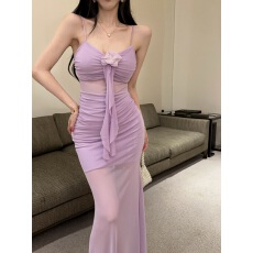 批发实拍低胸露肩吊带花朵拼接褶皱中长款网纱打底<b class='q'>连衣裙</b>