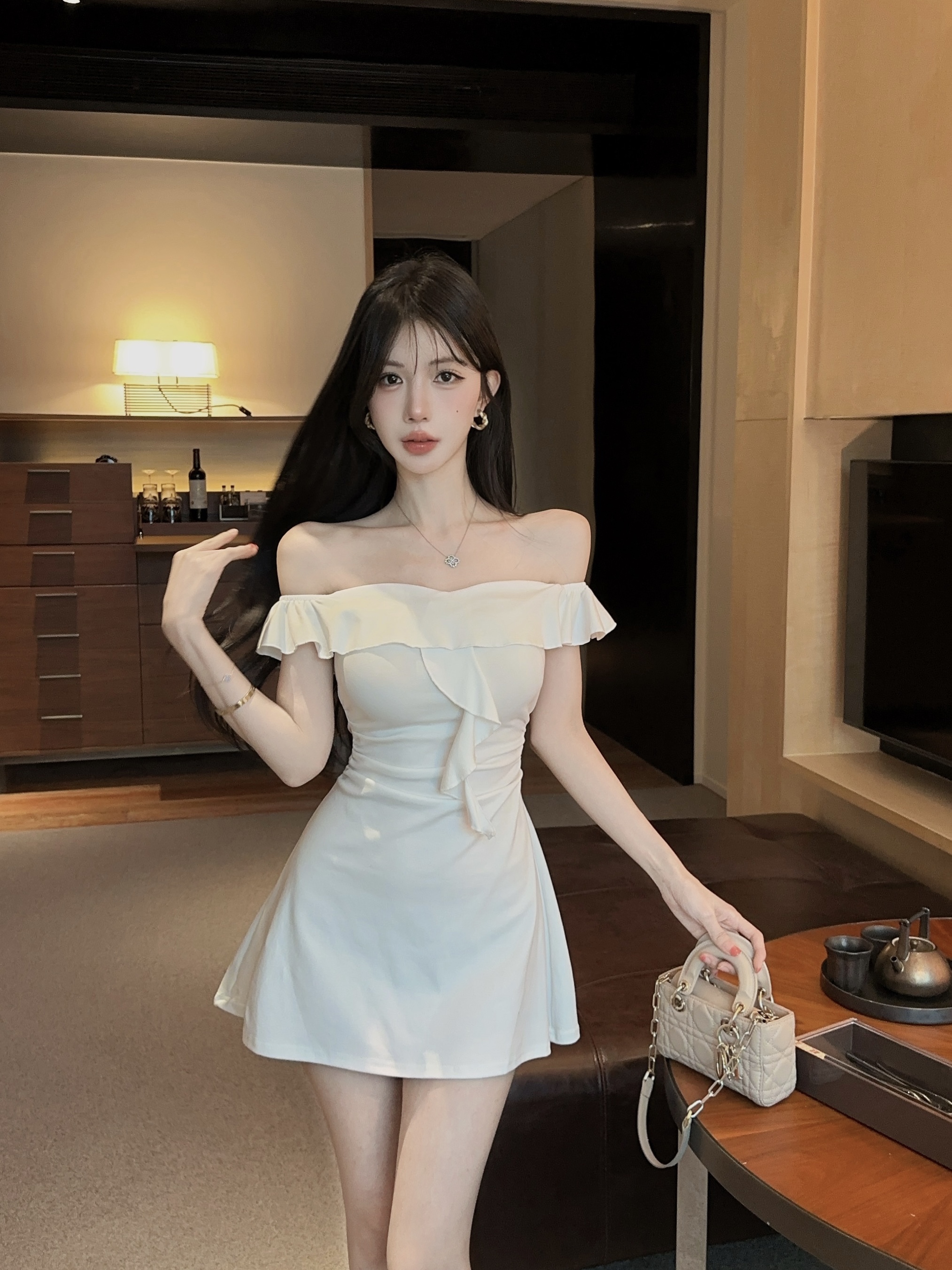 弹力露肩一字领棉质紧身包臀连衣裙   服裝批發女裝批發服飾貨源