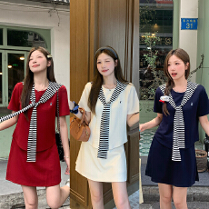 批发实拍2026夏装新款胖mm<b class='q'>大码</b>女时尚韩系条纹披肩休闲短袖半身裙套装