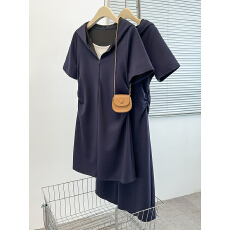 批发实拍2026夏装新款胖mm<b class='q'>大码</b>女<b class='q'>时尚</b>休闲撞色连帽修身显瘦连衣裙