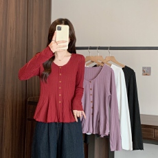 批发实拍2026春装新款胖mm大码女法式圆领设计感显瘦坑条长袖针织上衣