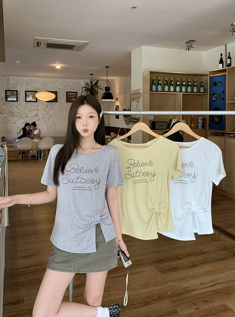 실사 2026 여름 드레스 새로운 지방 mm 빅 사이즈 여성 레저 프린트 알파벳 라운드 넥 Chic 불규칙 반팔 티셔츠