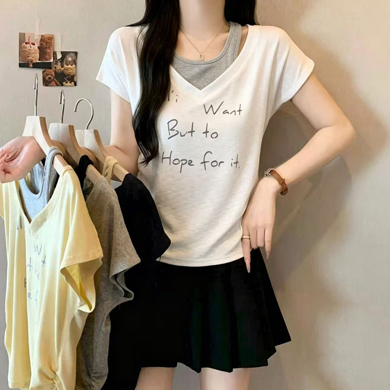 실사 2026 여름 드레스 새로운 지방 mm 빅 사이즈 여성 디자인 센스 배색 프린트 알파벳 페이크 레이어드 반팔 티셔츠