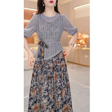 批发洋气镂空五分袖两件套连衣裙女2026年春秋新款<b class='q'>妈妈</b>碎花背心裙<b class='q'>套装</b>