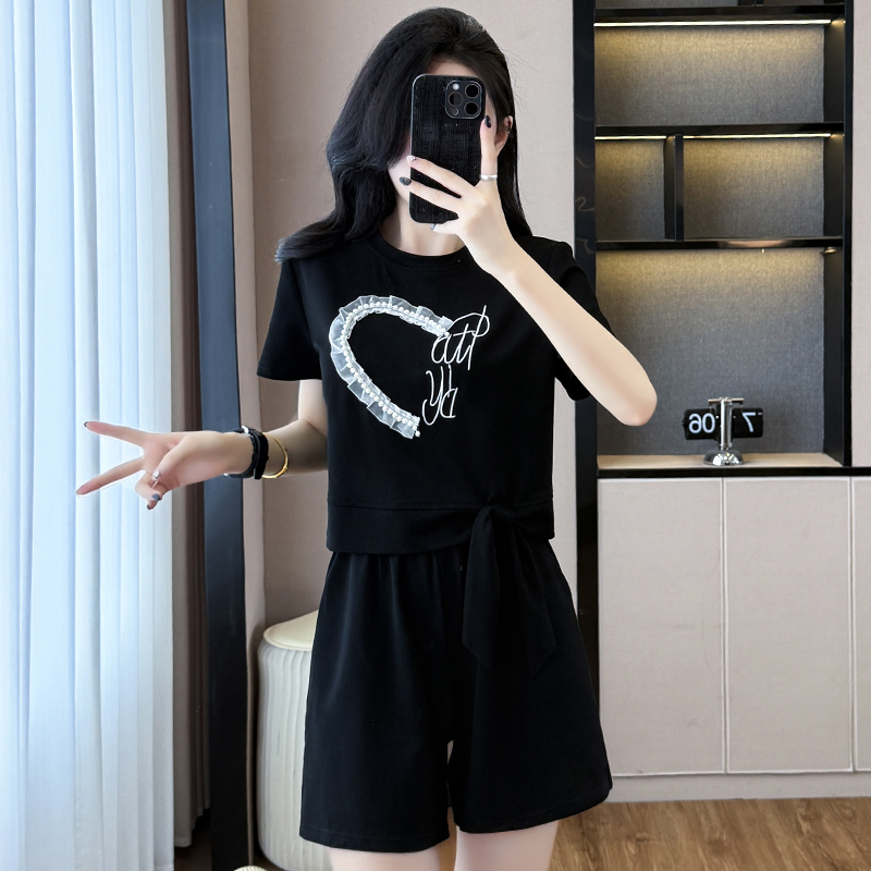 RY9460# 时尚套装2026夏季新款圆领绣花显瘦拼接气质休闲上衣+短裤两件套